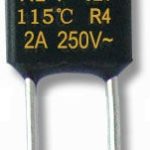 Temperaturni osigurač 135°C 2A Vertikalni